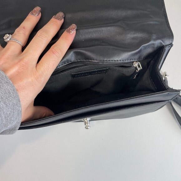 Badgley Mischka Quilted Crossbody Flap Bag Purse Black M Clasp Zip Pockets Chain - Picture 5 of 16